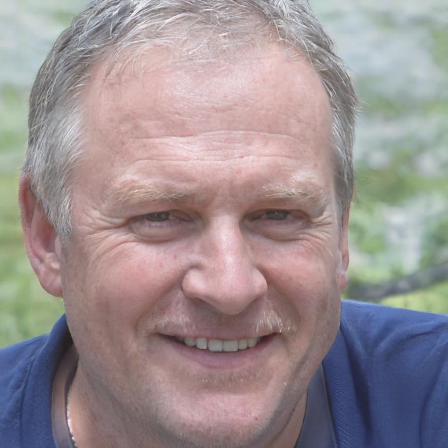 Portrait de Marcelin Dujardin, expert en planification financière